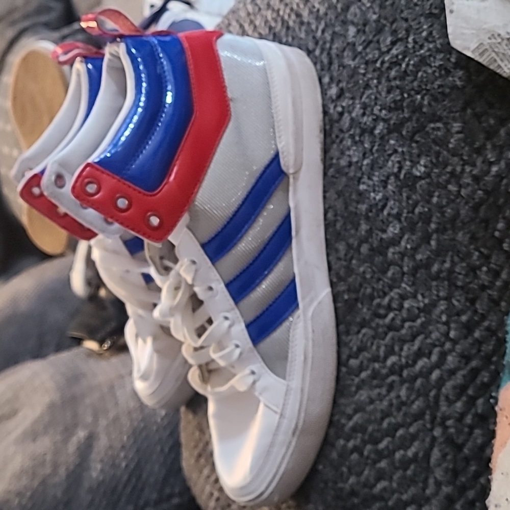 Adidas - Picture 5 of 8